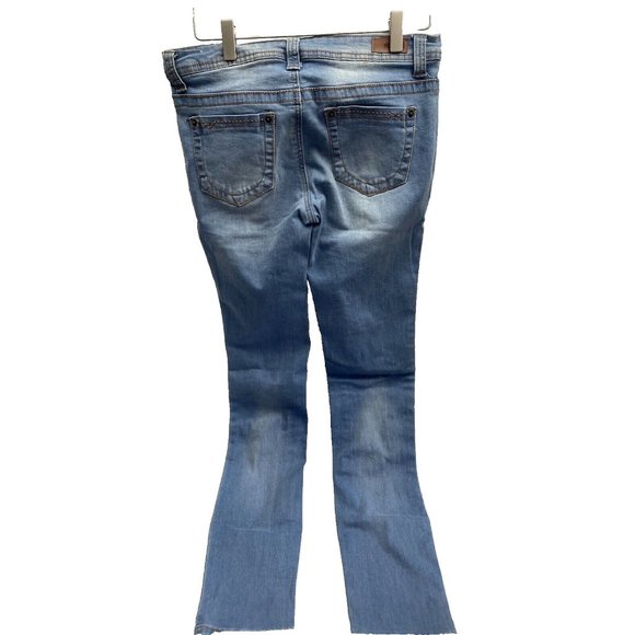almost famous jeans Size 5 Skinny Ladies - Picture 2 of 12